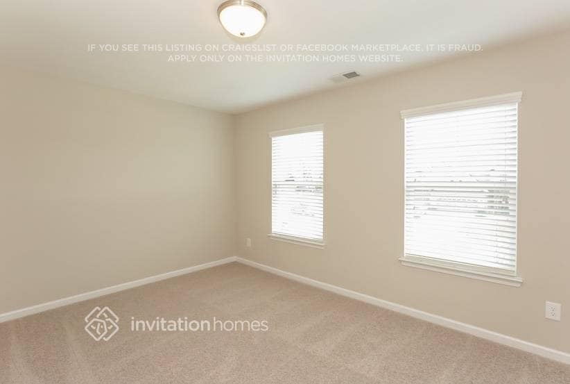 Building Photo - 5730 Verrazano Dr