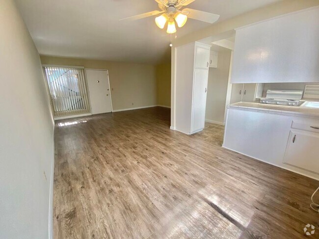 Interior Photo - 615 E Providencia Ave