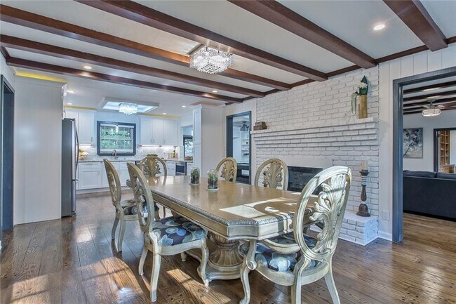 Building Photo - 6680 Williamson Dr NE