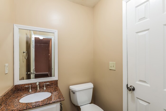 Building Photo - 5947 Chalice Way