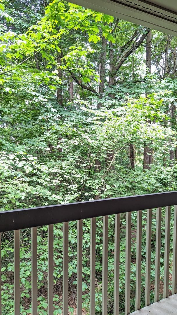 Building Photo - 10819 NE 37th Pl