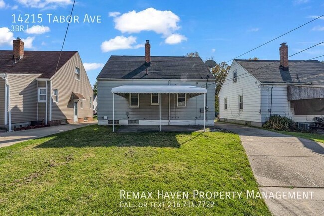Building Photo - 14215 Tabor Ave, Maple Heights- Spacious 3...