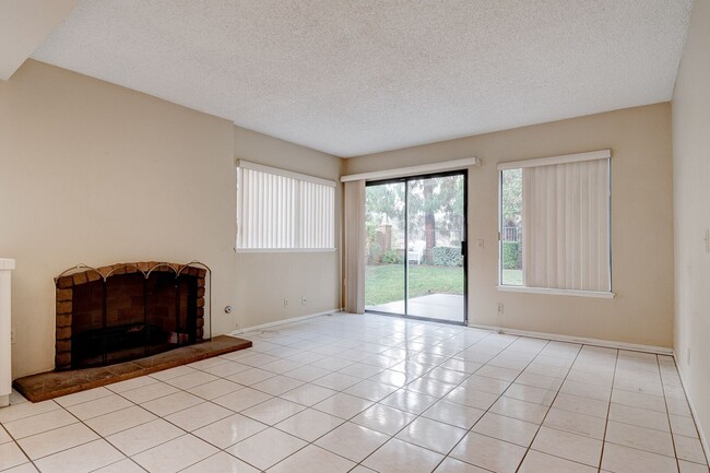 Building Photo - 20 Comanche Cir