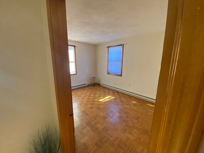 Building Photo - 189 Ferry St