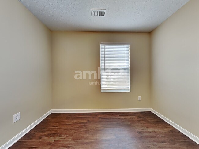 Building Photo - 9770 Soaring Breezes