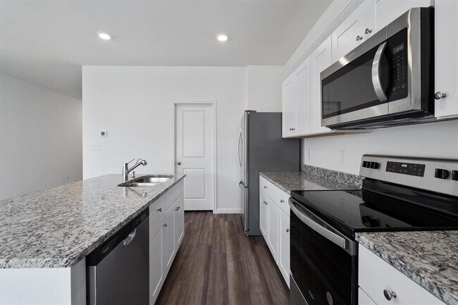 Building Photo - 118 Bluegill Dr