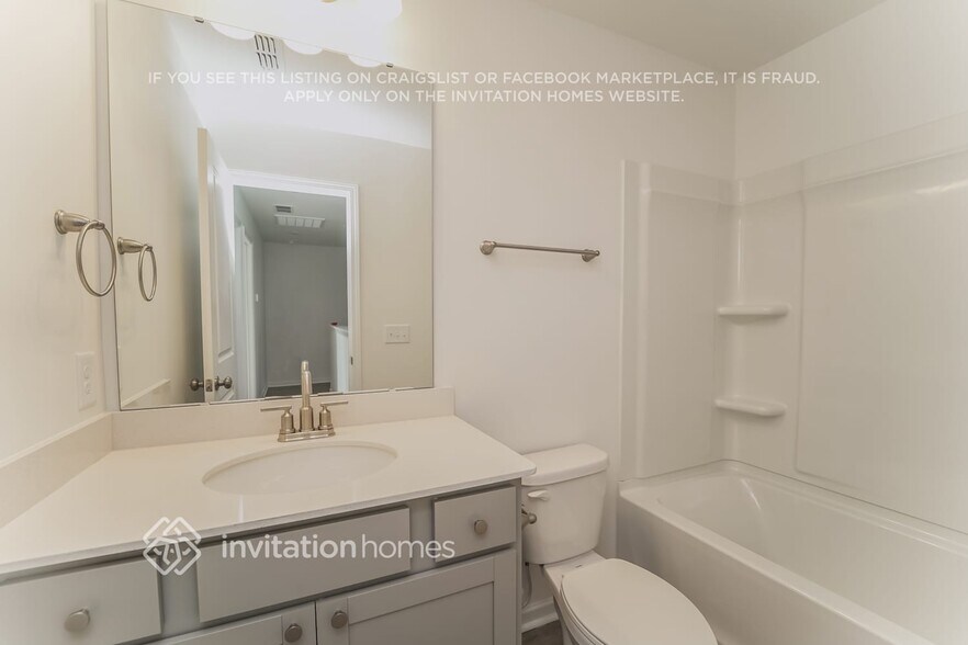 Building Photo - 5041 Ragsdale Dr