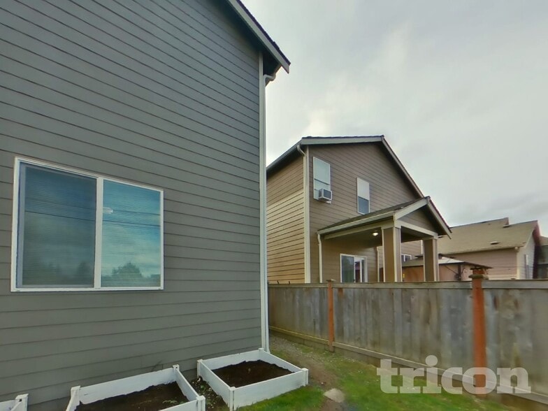 Building Photo - 1817 192nd St Ct E