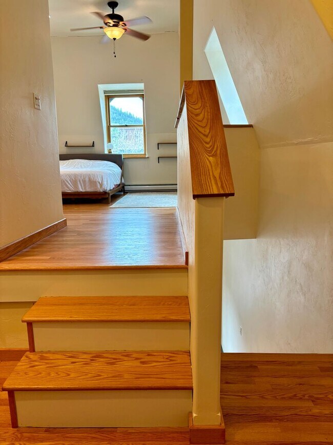 Building Photo - 1 Bed 1 Bath Condo in the heart of Down Town!