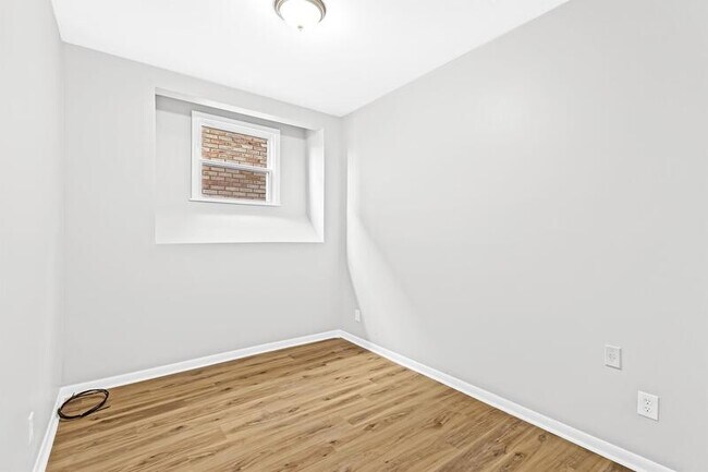 Building Photo - 3428 Carpenter Avenue