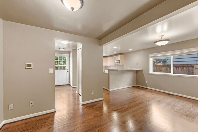 Building Photo - Nice 4-bed, 2-bath single-family home near...