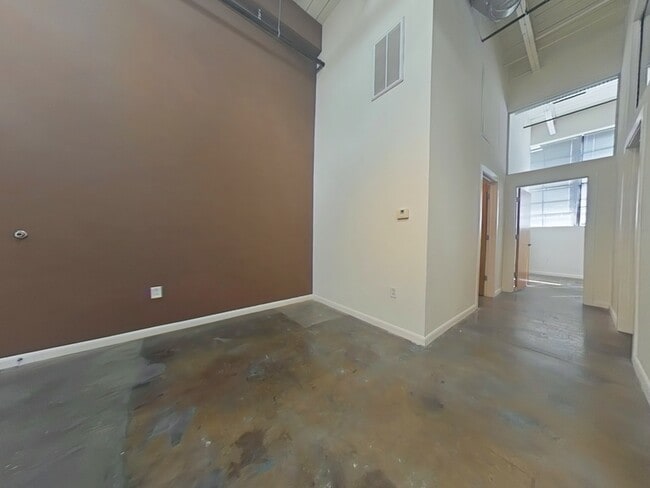 Building Photo - 1011 W Marshall St