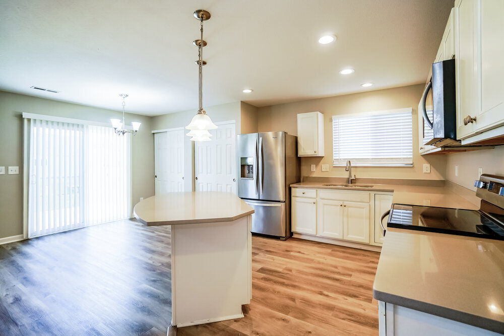 Building Photo - 7500 Willow Leaf Dr