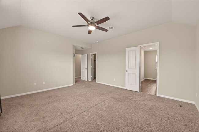 Building Photo - 5602 James Michael Dr