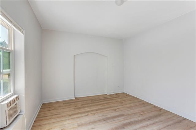 Building Photo - 917 W Crawford St