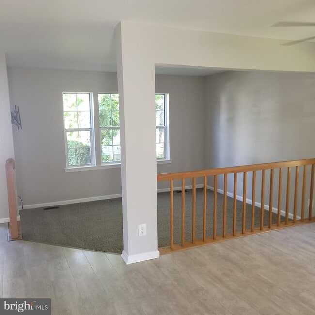 Building Photo - 733 Orley Pl