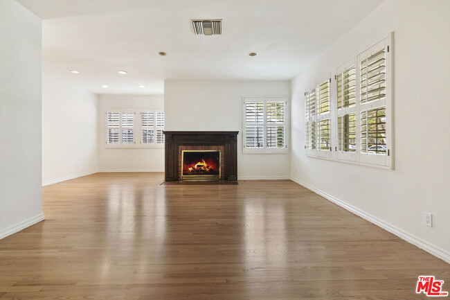 Building Photo - 13958 Peach Grove St