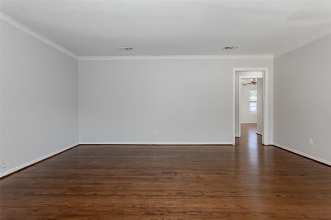 Building Photo - 6520 St Moritz Ave