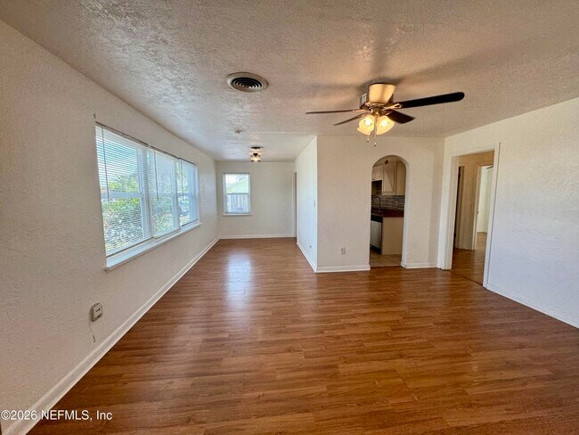 Building Photo - 288 Boylston Ave