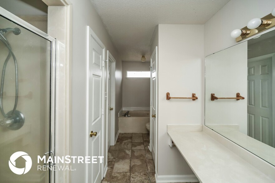 Building Photo - 4560 Cedar Ridge Cove