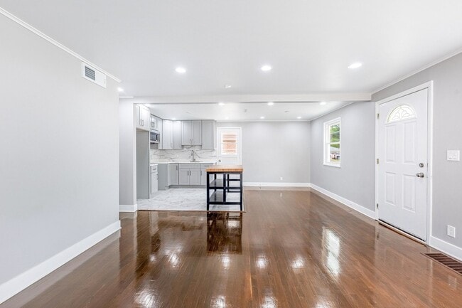 Building Photo - 4677 W 84th Pl