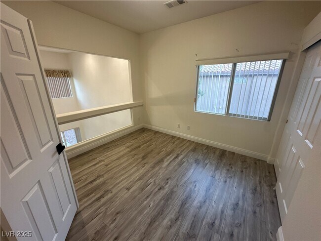 Building Photo - 6678 Starshell Bay Ave