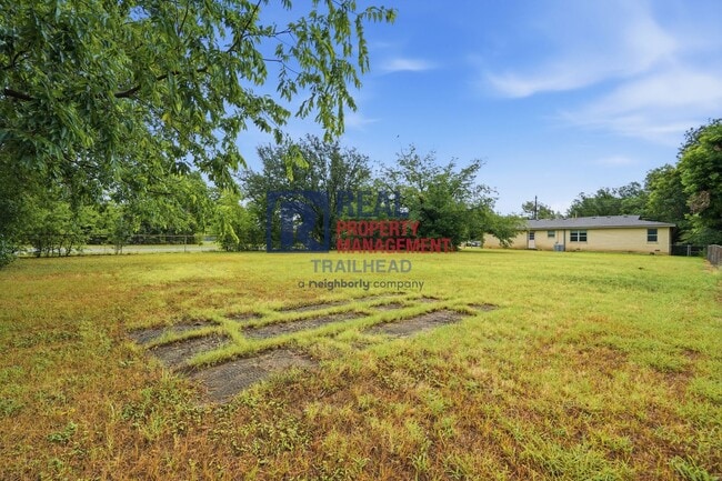 Building Photo - Updated 3-Bedroom Home with Spacious Fenced Backyard in Benbrook