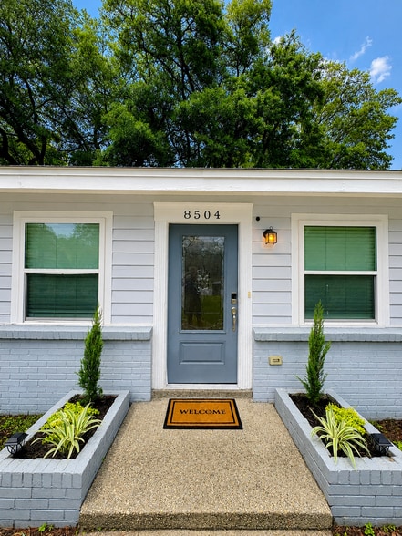 Building Photo - 8504 Happy Valley Trl