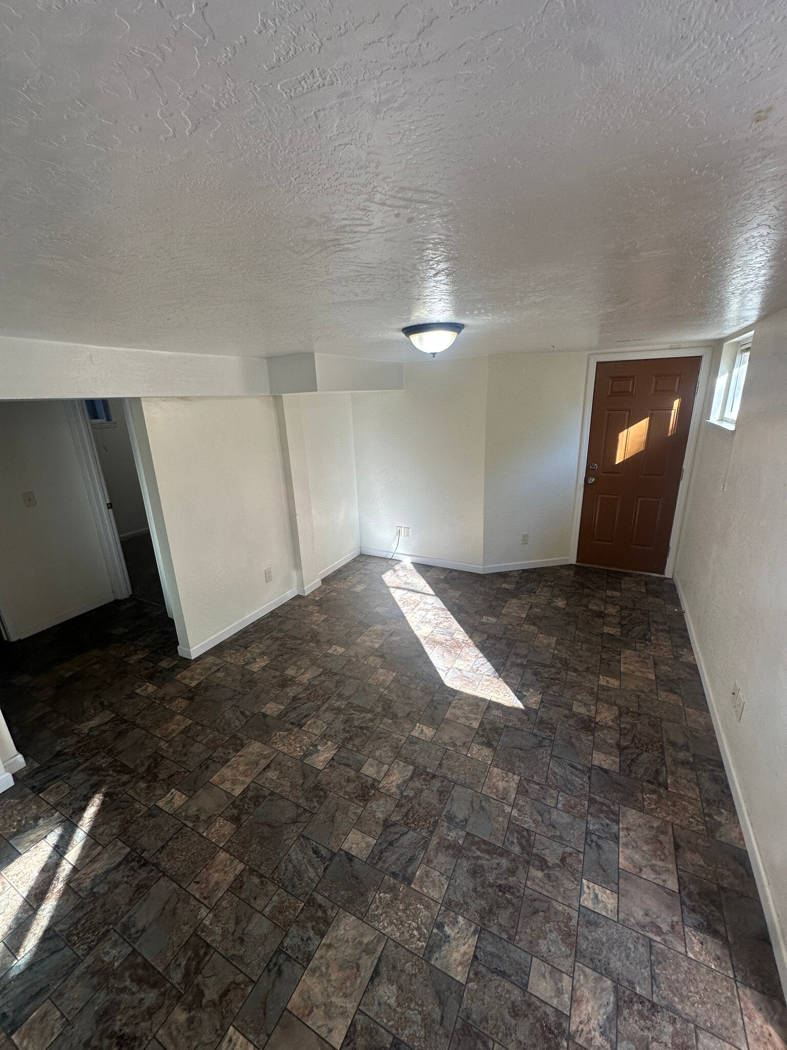 Building Photo - 1131 Miles Ave