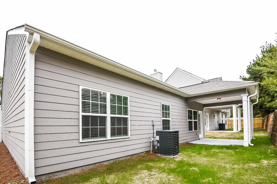 Building Photo - 67 Rosemont Ct