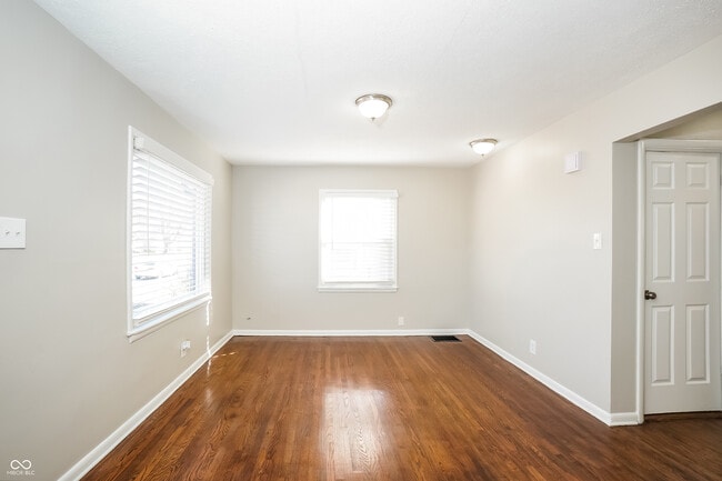 Building Photo - 6667 E 17th St