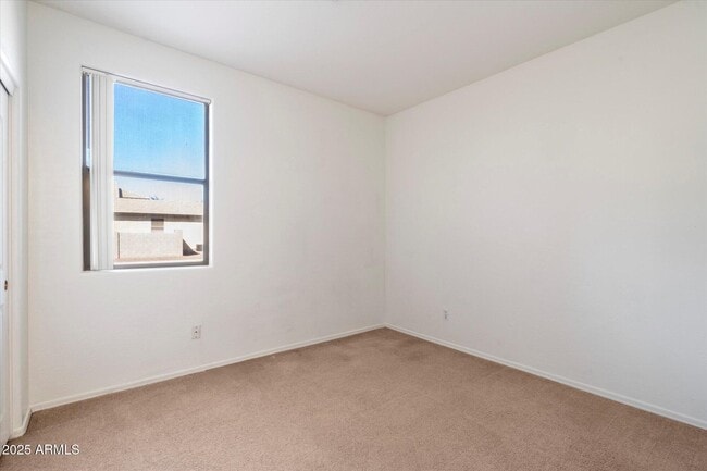 Building Photo - 12565 W Apodaca Dr