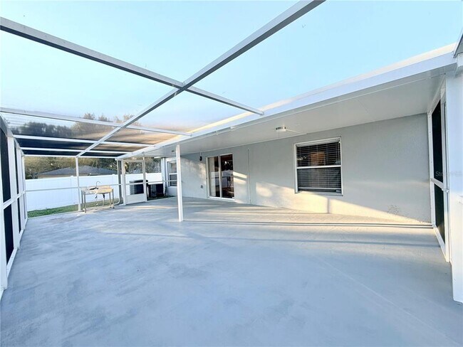 Building Photo - 30750 Temple Stand Ave