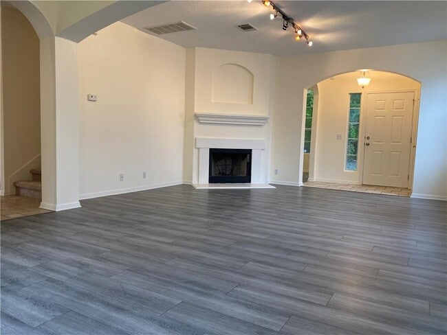 Building Photo - 9102 Magna Carta Loop