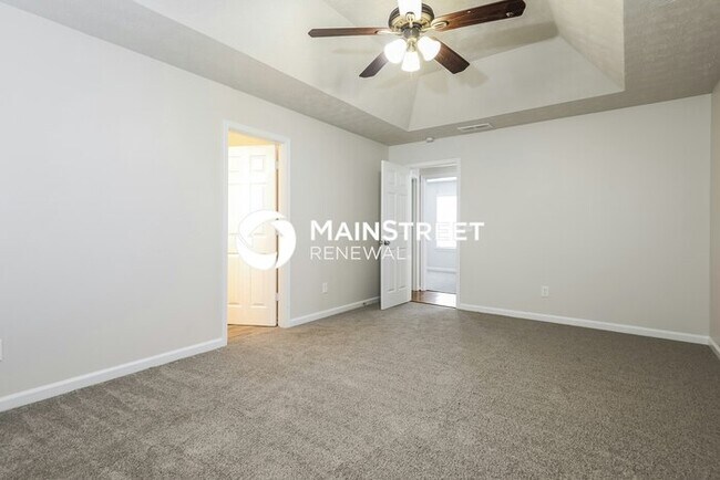 Building Photo - 5 Bedroom Pet-Friendly Home in ELLENWOOD, GA with Main Street Renewal
