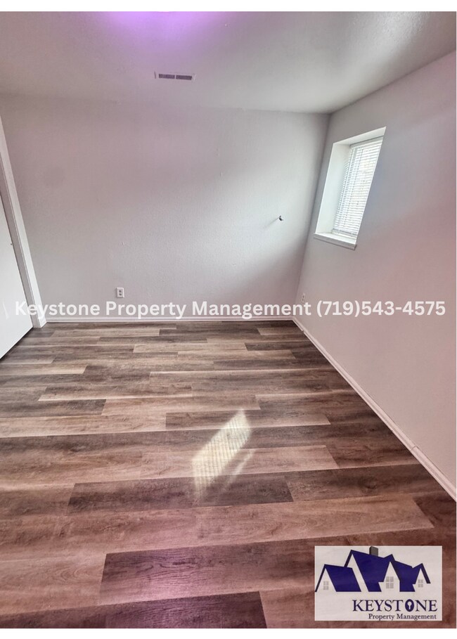 Building Photo - Charming Duplex in Pueblo West – Comfortable & Convenient Living $1300/$1300