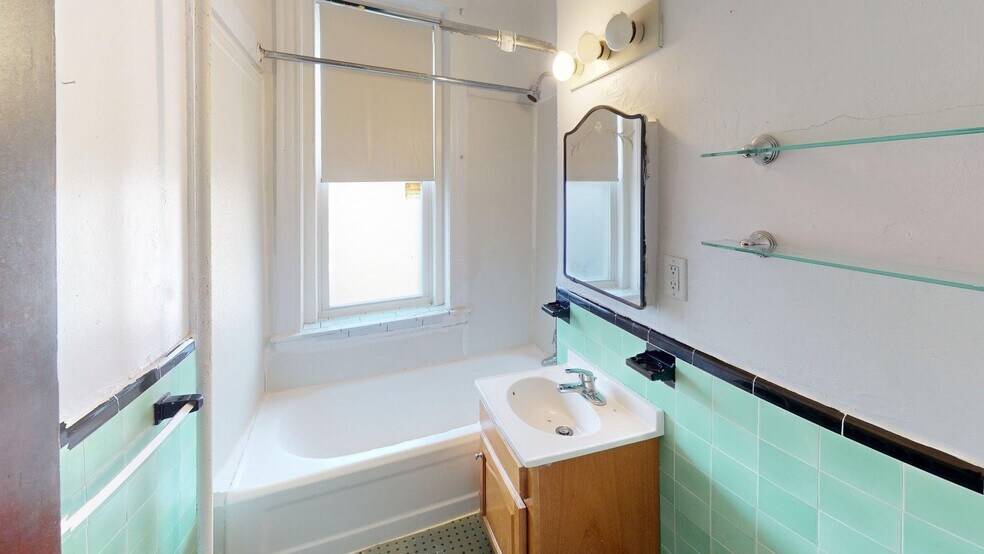 Building Photo - 66 Chiswick Rd