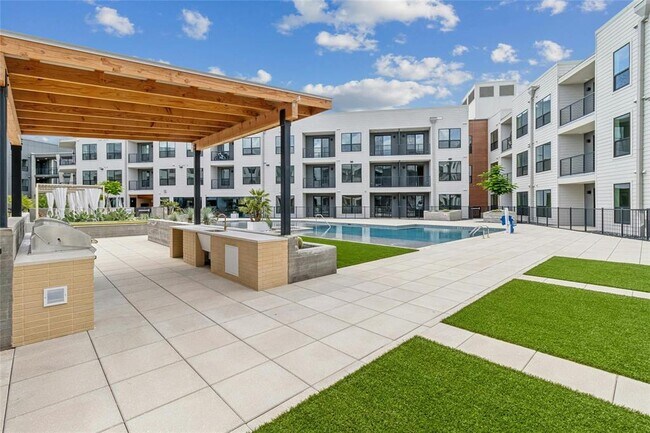 Building Photo - 1701 Simond Ave Ave