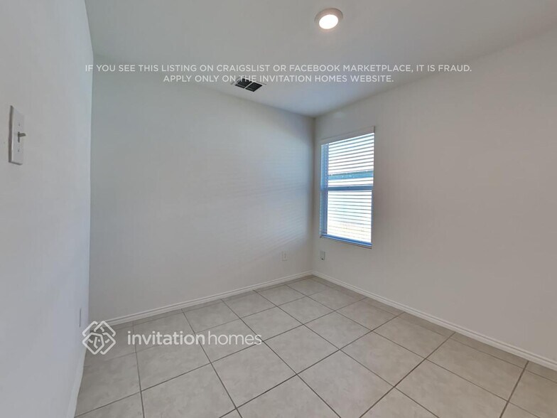 Building Photo - 3028 Wallace Wls Ct