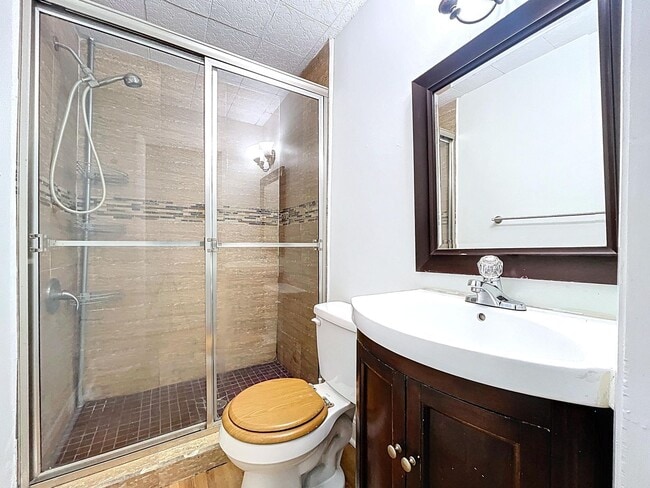 Building Photo - 1/1 in Central Lakeland with a great side ...