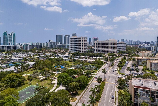 Building Photo - 600 Three Islands Boulevard