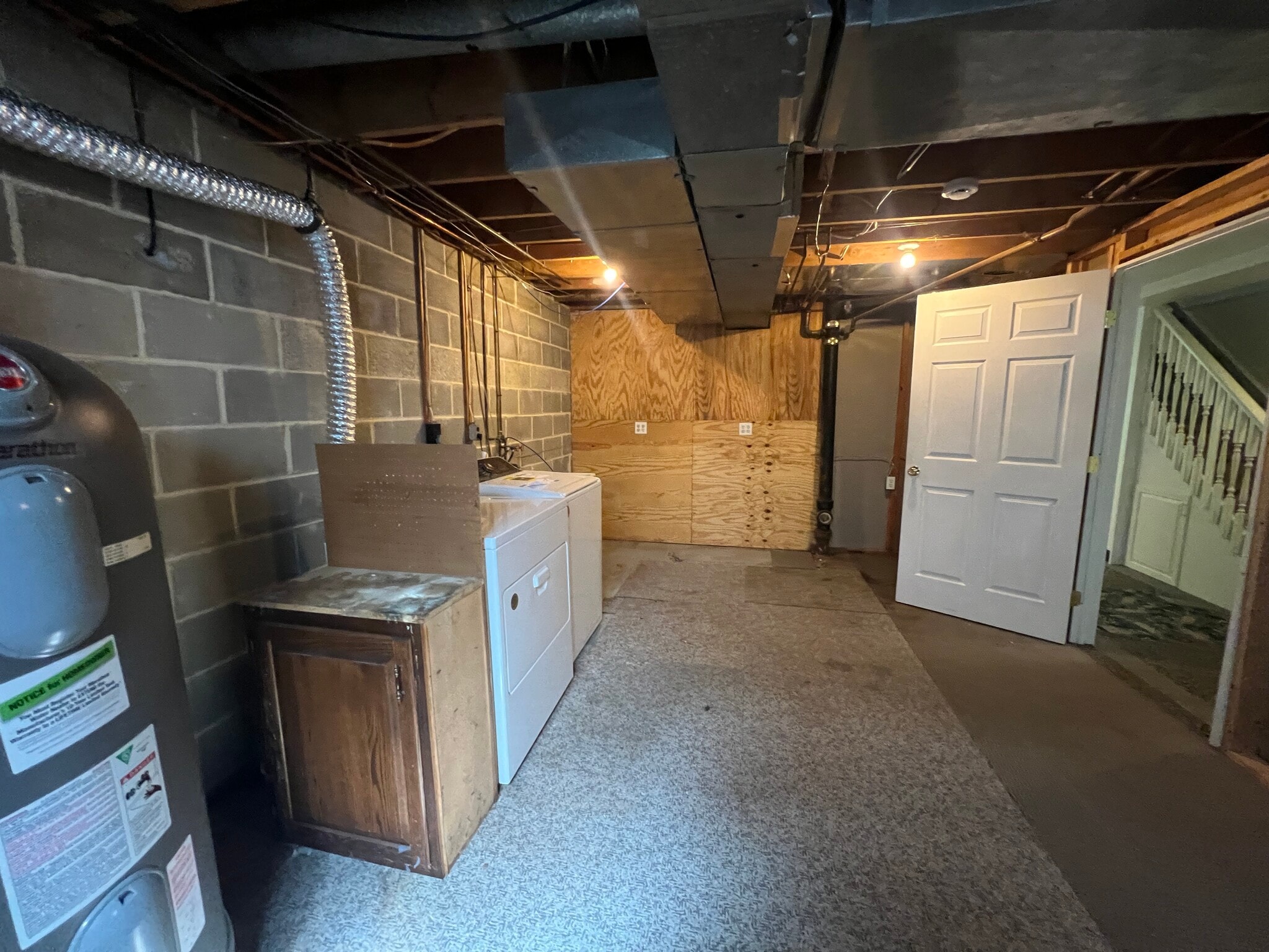 Building Photo - 919 Putnam Blvd