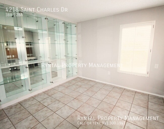 Building Photo - 4218 St Charles Dr