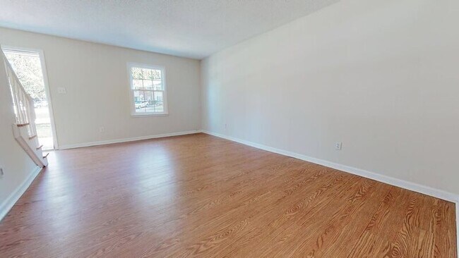 Building Photo - 1104 Donaldson Dr