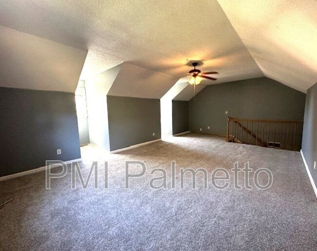 Building Photo - 105 Larkspur Ct