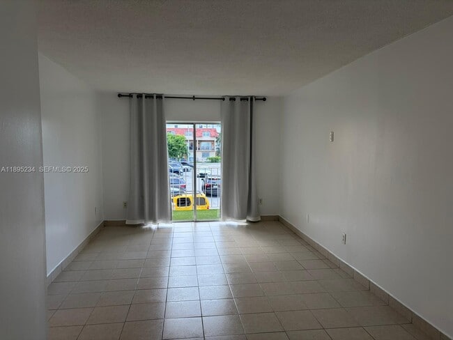 Building Photo - 6820 W Flagler St