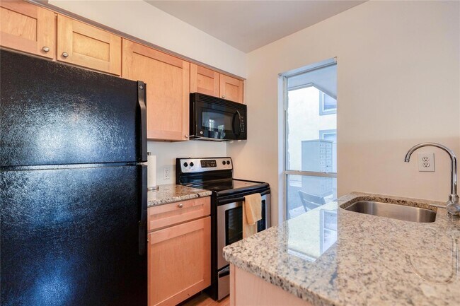 Building Photo - 2526 Durwood St