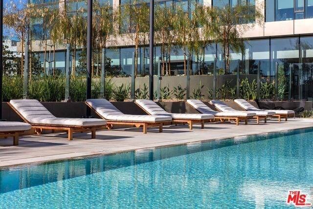 Building Photo - 889 Francisco St