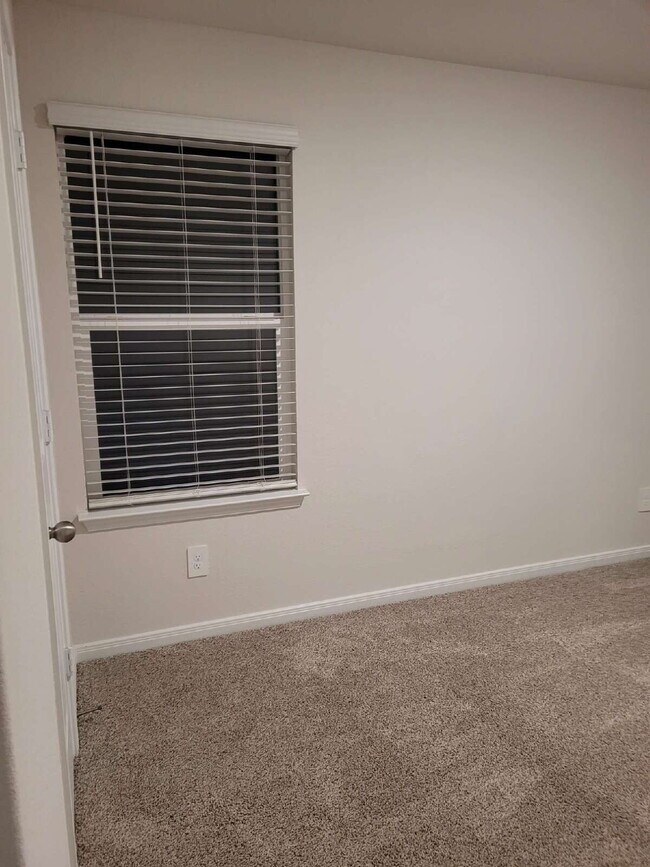 Building Photo - 211 Callado Cir