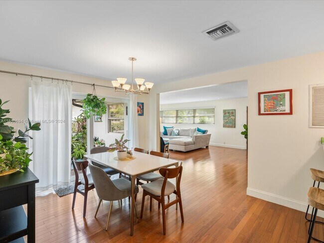 Building Photo - 6315 Cellini St